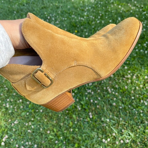 Marc Jacobs ginger tan suede interlock booties women’s size 8.5 brand size 38.5 - Picture 14 of 17